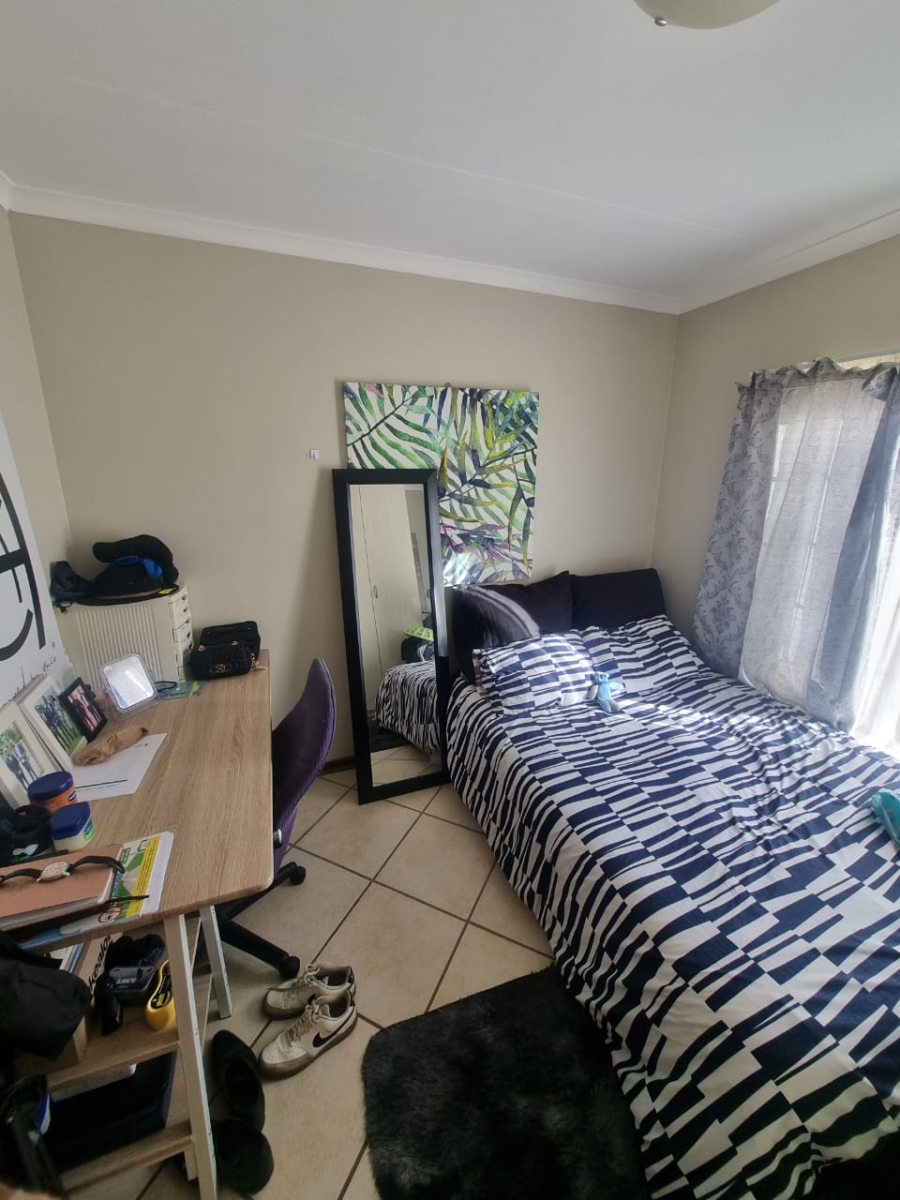 2 Bedroom Property for Sale in Hillside Free State